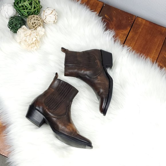 frye diana chelsea boot